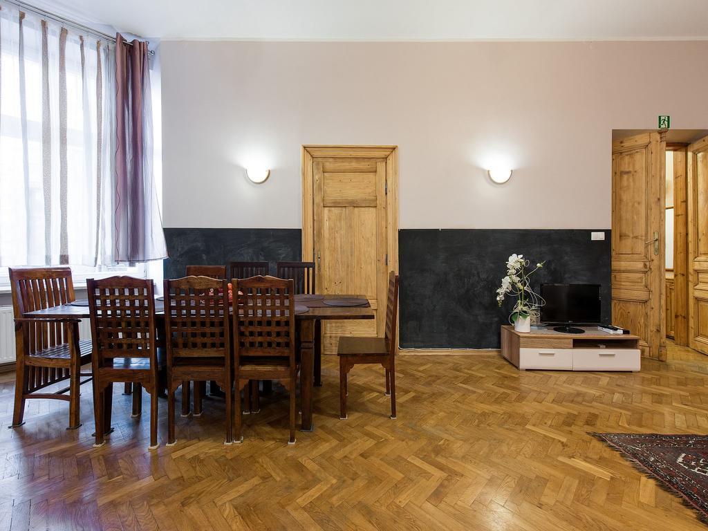 5 Bedroom Family Apartment Krakau Kamer foto